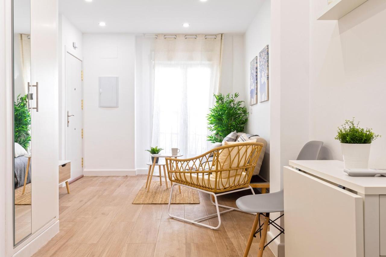 Malgi Apartment - Malaga City Centre Exterior photo